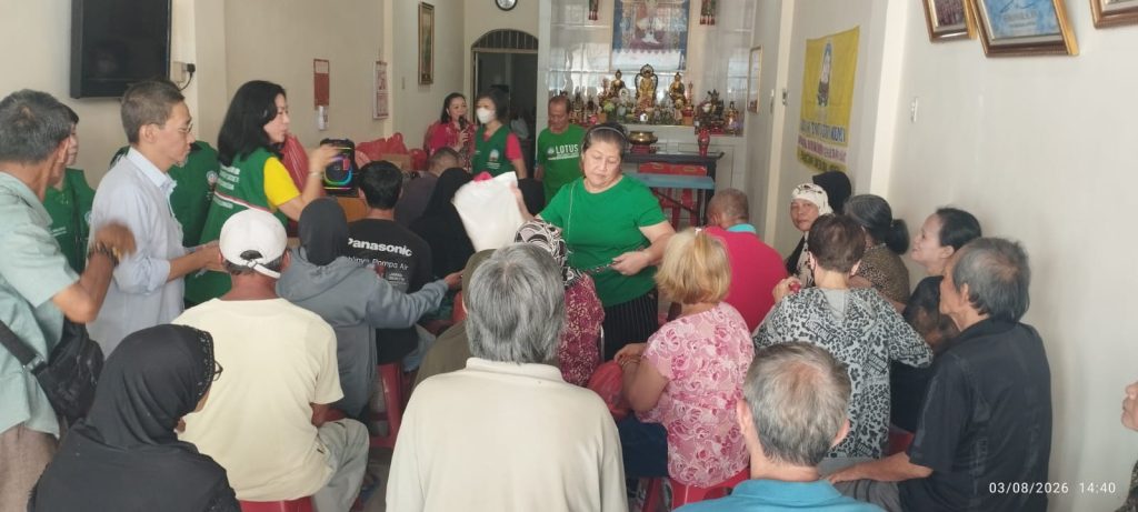 Menebar Kepedulian melalui Penyaluran 50 Paket Sembako oleh Lotus Light Charity Society Cabang Vihara Vajra Bumi Simalungun 金仙堂 di Pematang Siantar